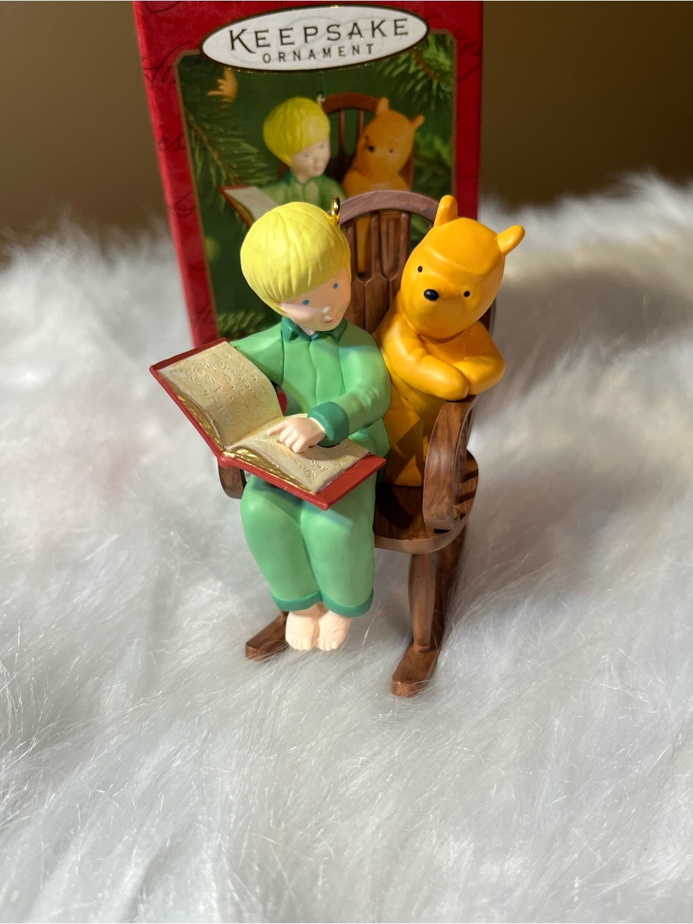Keepsake Winnie the Pooh & Boy Reading Ornament - A Story for Pooh- 2001
